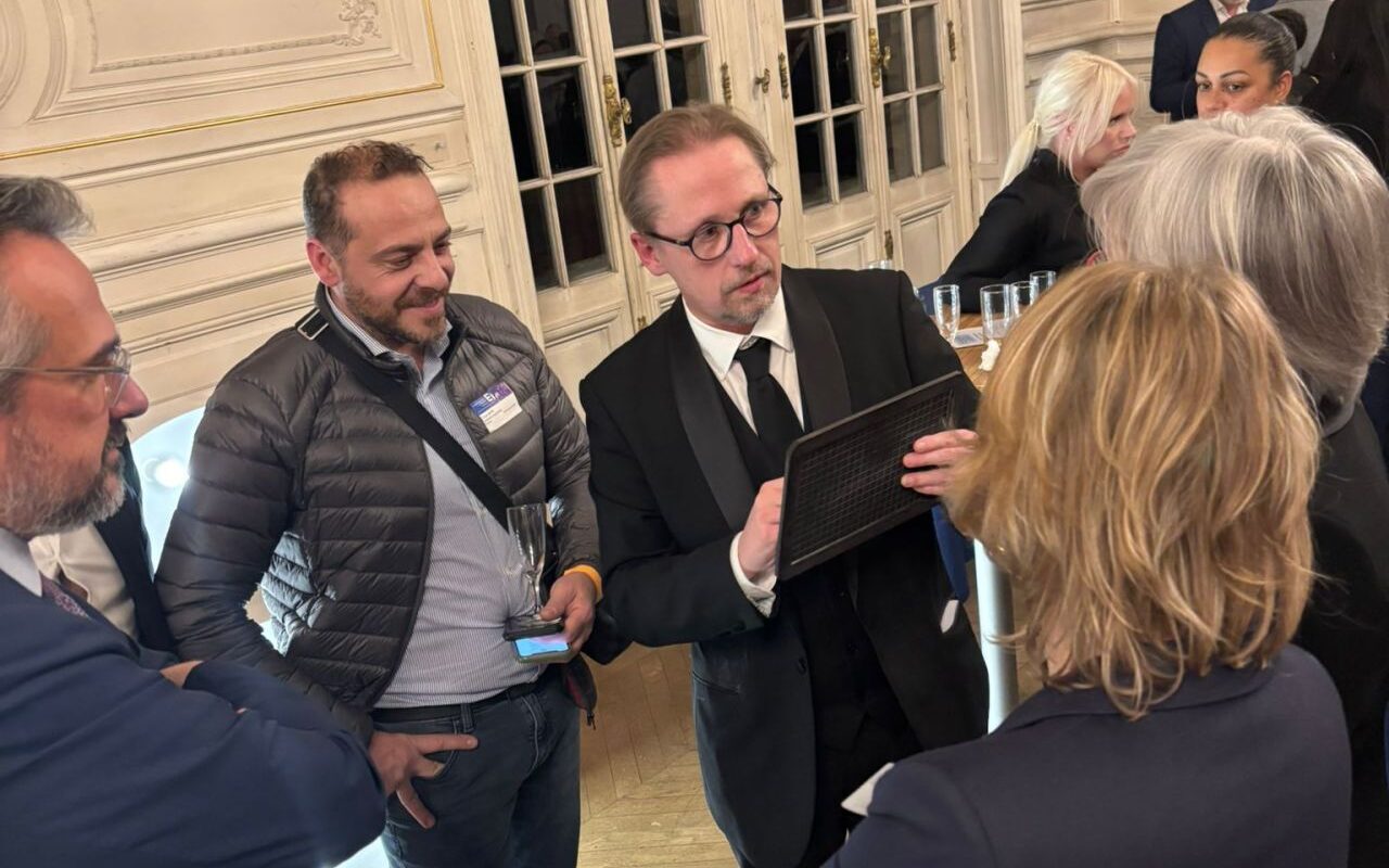 Valoriser la culture d'entreprise durant l'événement Jean Baptiste CLEMENT mentaliste en action entreprise